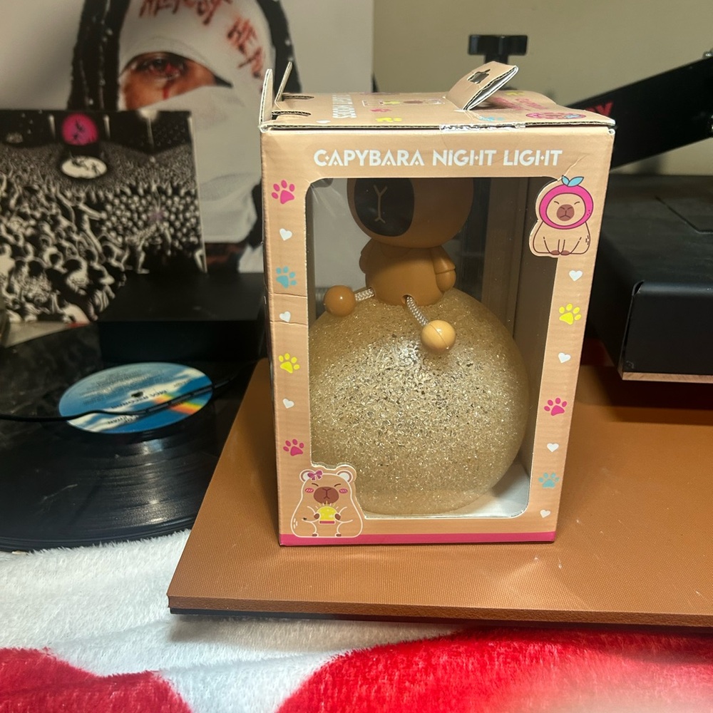 Capybara Night Light with Glitter Base
